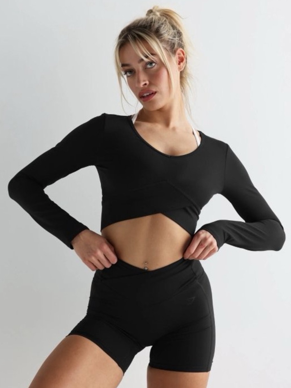 Gymshark Crossover Long Sleeve Crop Top - Black